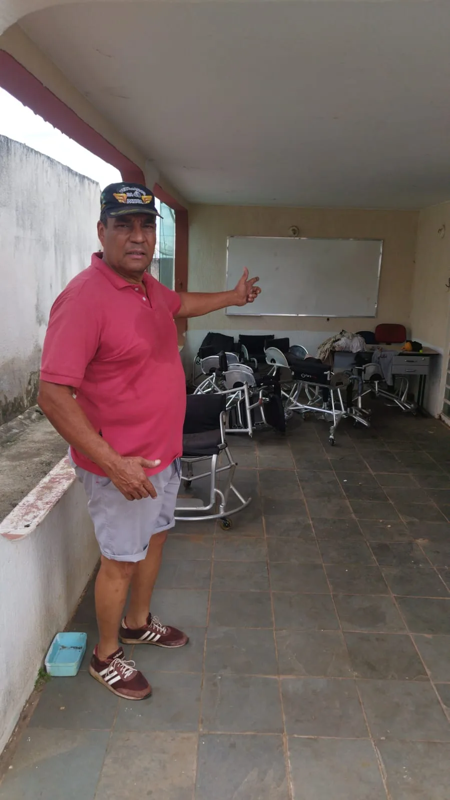 Sgt. Barbosa — Cadeiras no Galpão