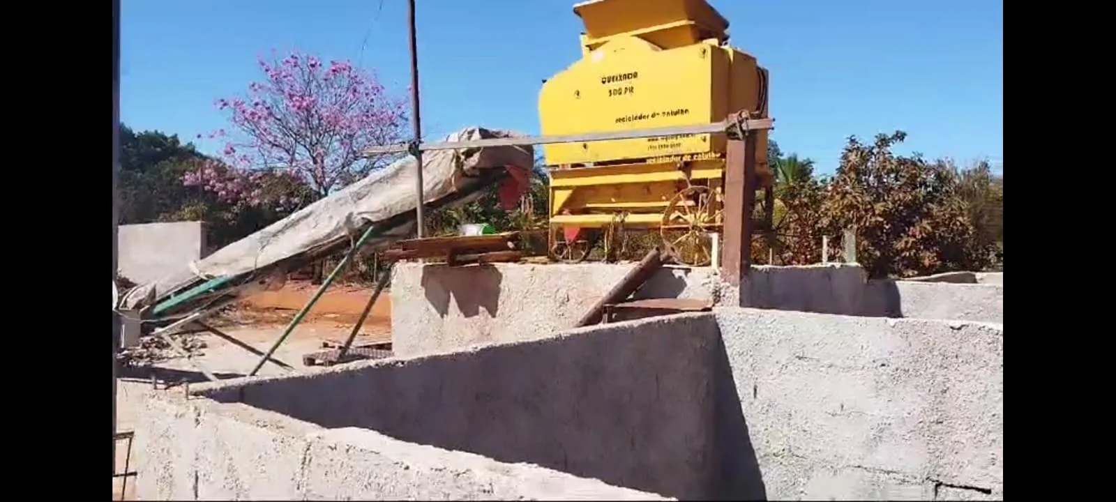 Máquina Queixada — Produção de Blocos
